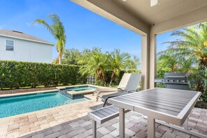 Interior - 7601-7-bl-designer Decorated With Whimsical Themed Rooms (Kissimmee)