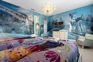 Interior - 7601-7-bl-designer Decorated With Whimsical Themed Rooms (Kissimmee)
