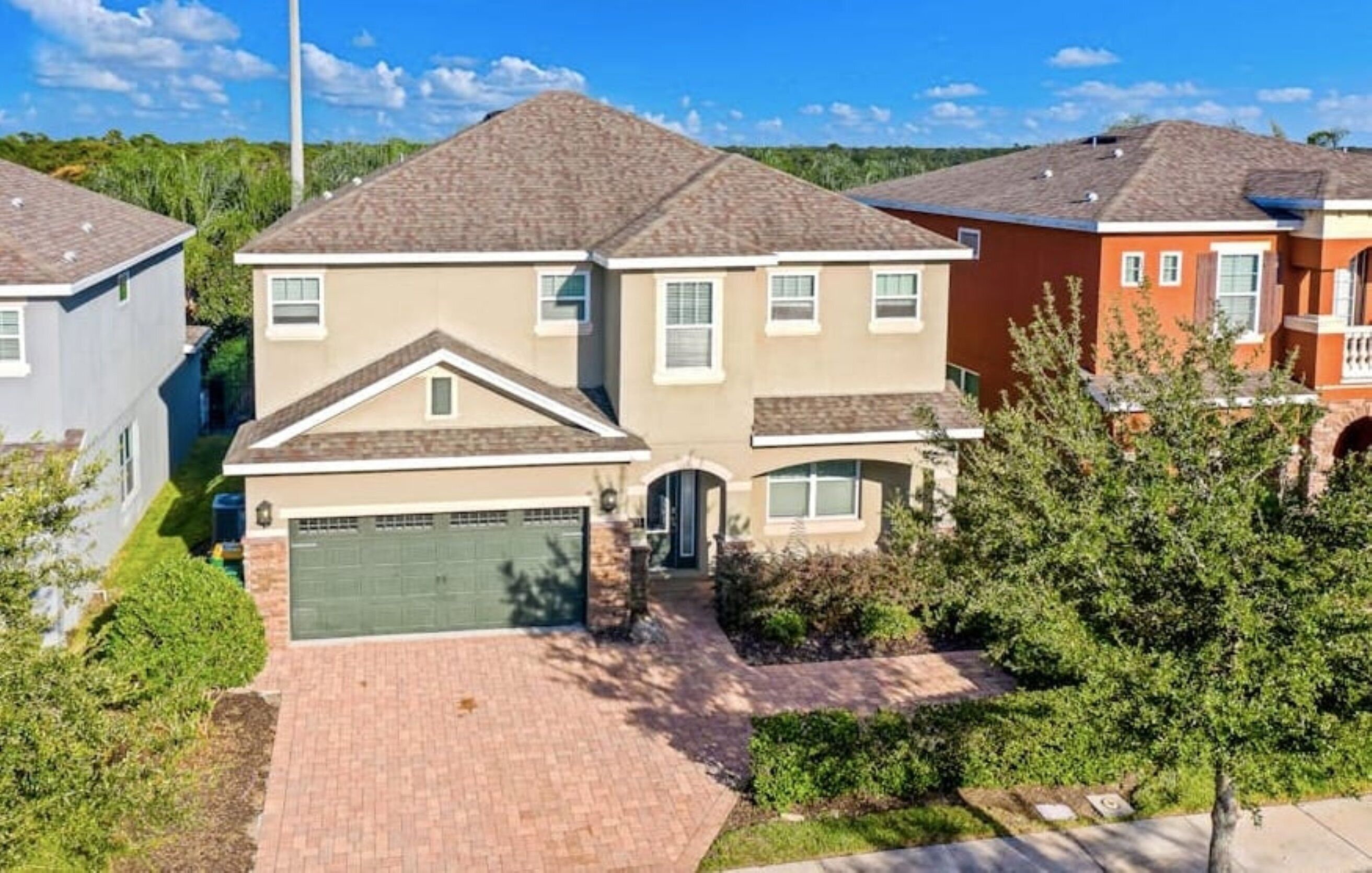 House (6 Bedrooms) | Interior