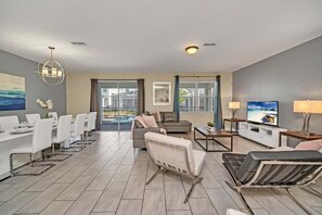 House (Multiple Bedrooms) | Interior - 1671mv Big Ticket Luxury 9beds Villa (Davenport)