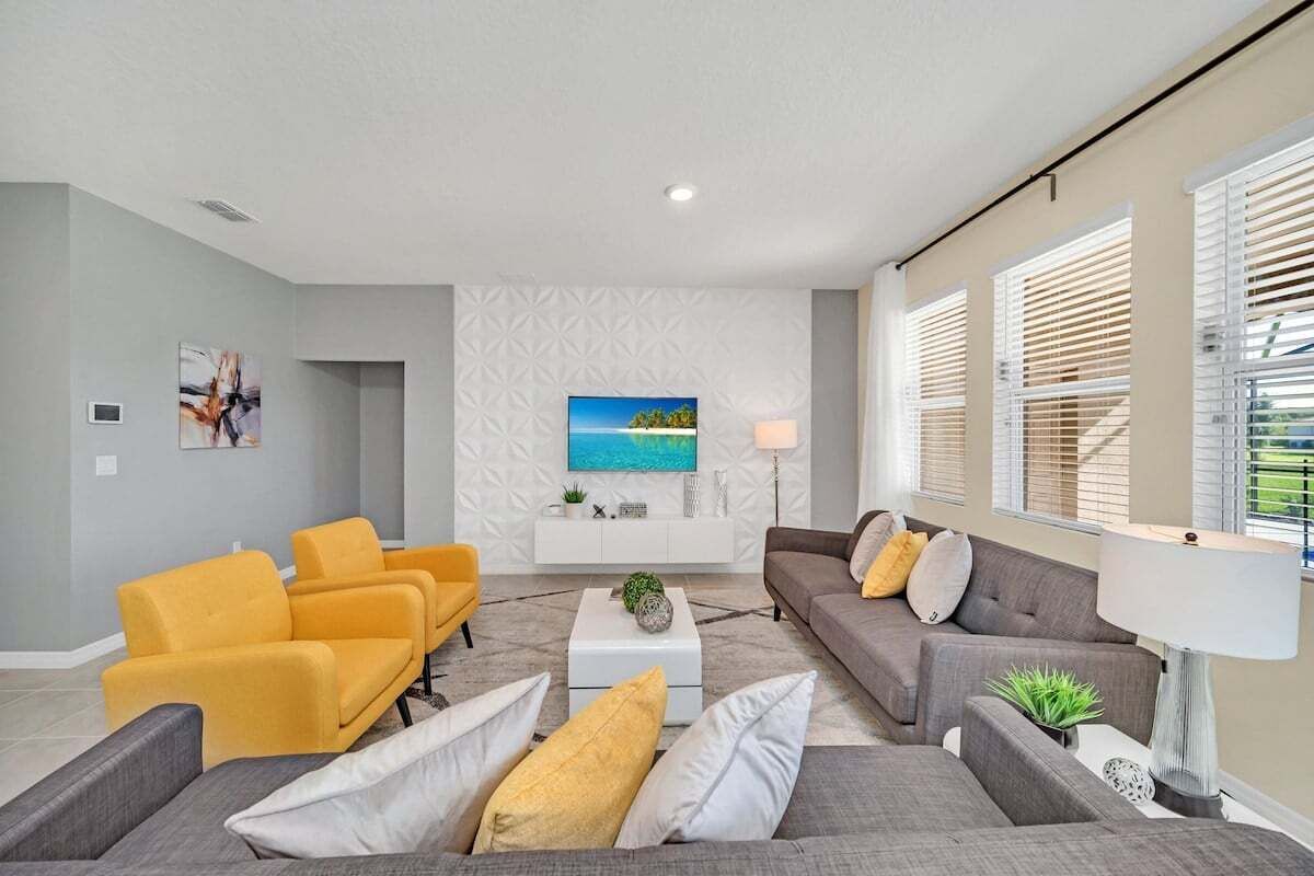 House (Multiple Bedrooms)