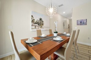 บ้านพัก (4 Bedrooms) | ภายใน