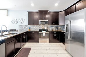 Interior - 1571 Observer Lane, Davenport-8bed (Davenport)