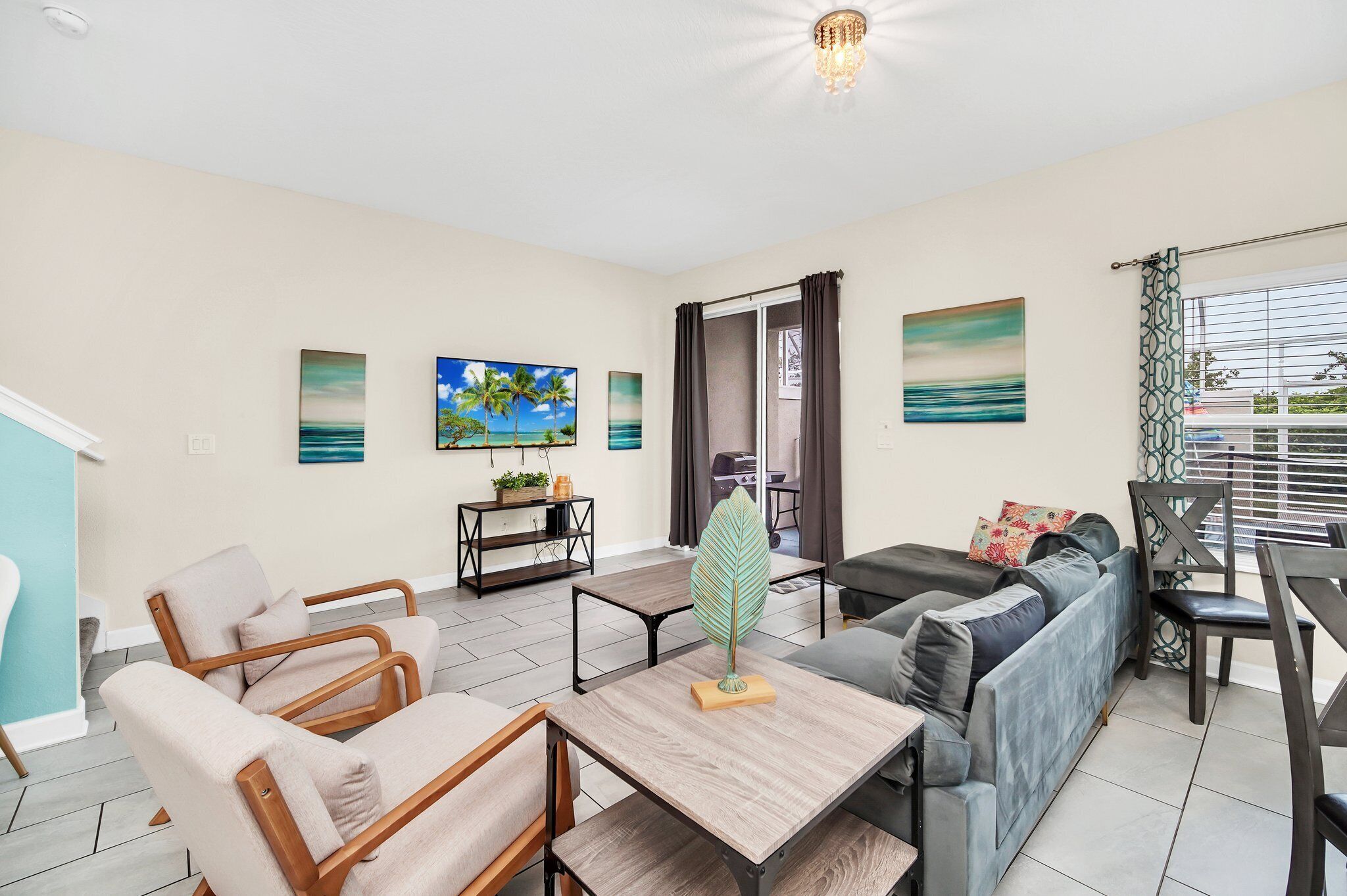 House (5 Bedrooms) | Front of property