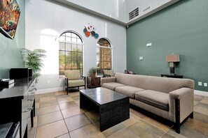 Apartment (2 Bedrooms) | Bahagian dalam