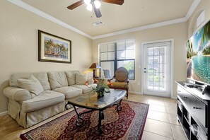 Apartment (2 Bedrooms) | Interior - 901 Charo Parkway, 2 BED (Davenport)