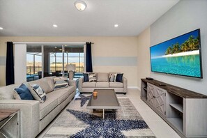 Interior - 2130lc · Brand New 9Bd Mansion Pool/ Spa At Windsor Island (Davenport)