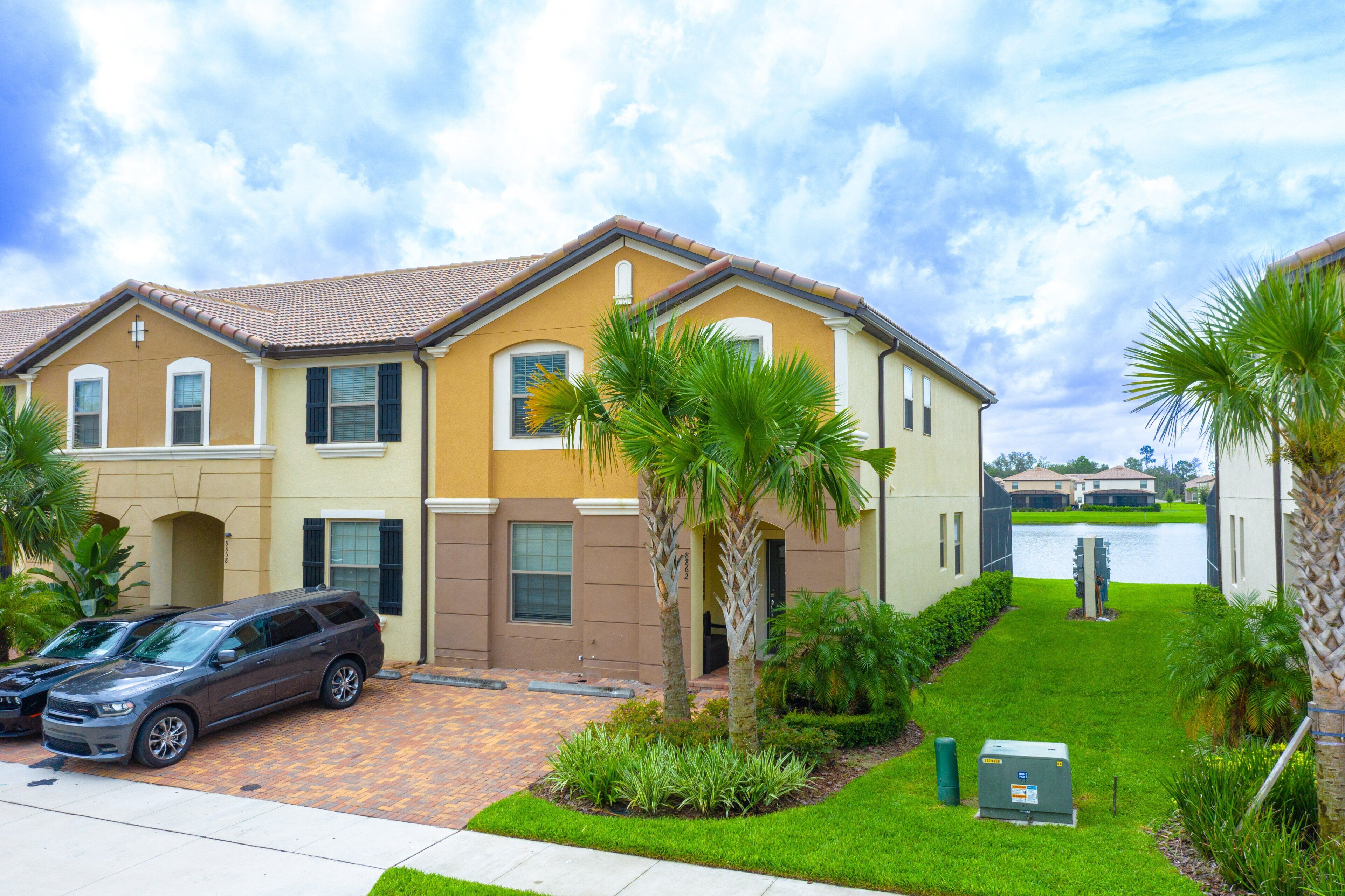 Villa (5 Bedrooms) | Front of property