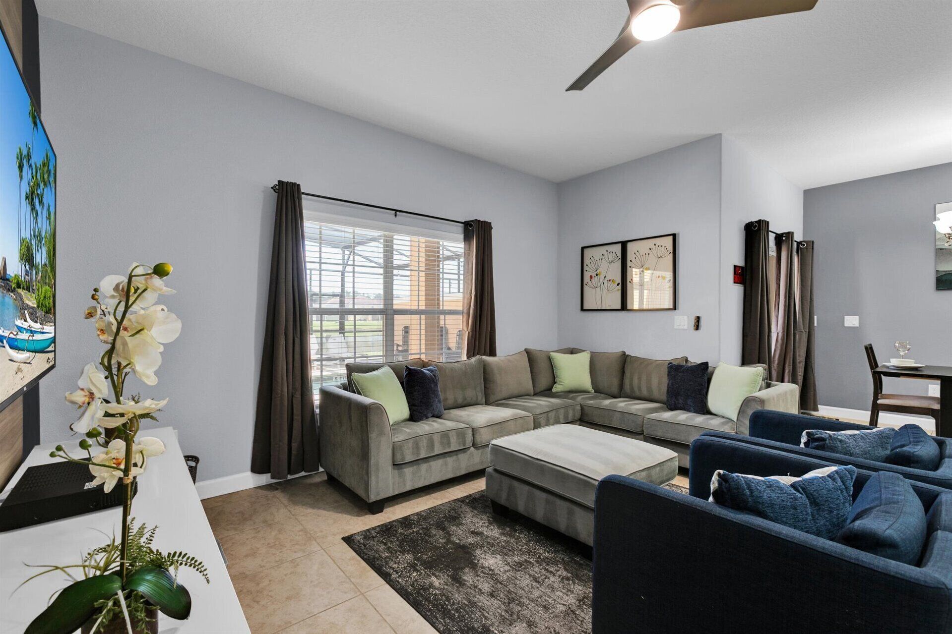 Villa (4 Bedrooms) | Front of property