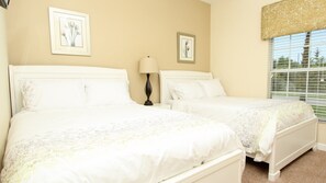 Interior - Paradise Palms Resort Private Townhome With Splash Pool, Sleeps up to 14 (Kissimmee)