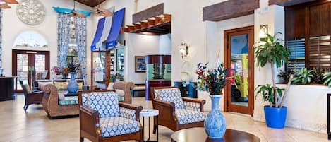 House (5 Bedrooms) | Interior