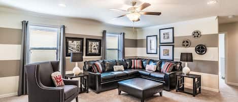 House (6 Bedrooms) | Front of property