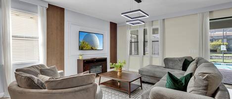 House (Multiple Bedrooms) | Front of property