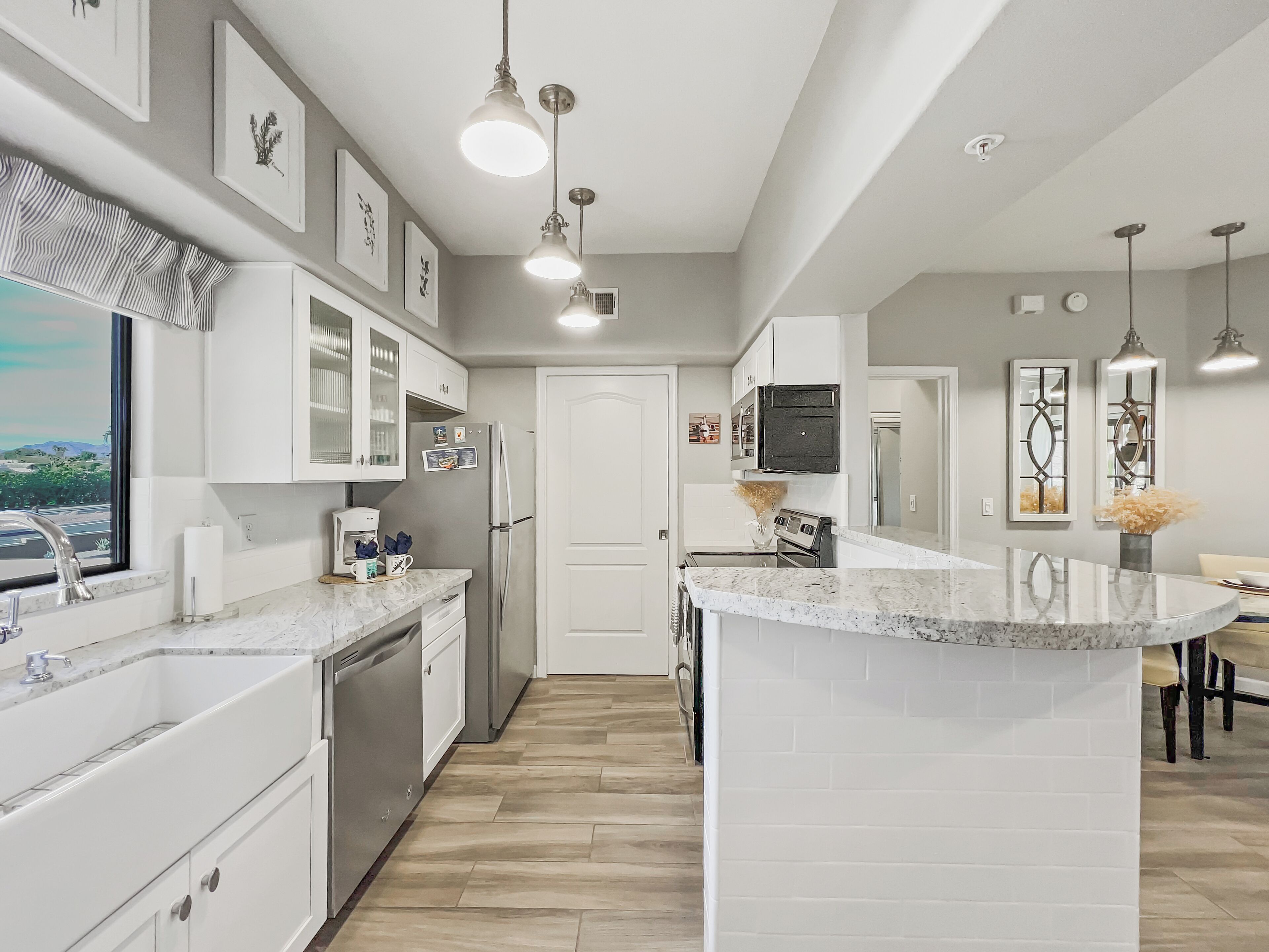 المنشأة من الداخل