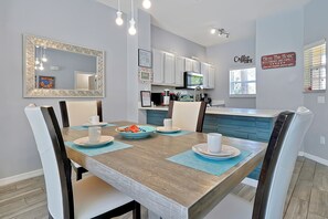 Hús (3 Bedrooms) | Að innan