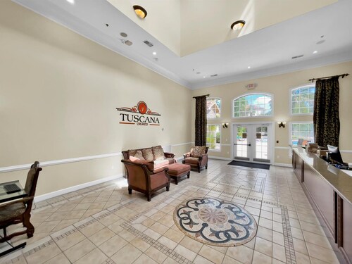 Tuscana Resort 3 Bedroom Condo Clubhouse Access 8 Miles to Disney