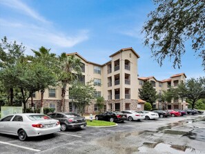 Interior - Tuscana Resort 3 Bedroom Condo Clubhouse Access 8 Miles to Disney (Davenport)