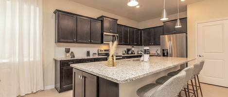 Villa (Multiple Bedrooms) | Intérieur