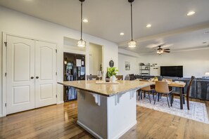 Interior - Spacious Family Getaway Near Downtown (Fountain)