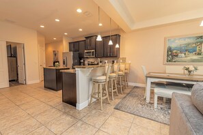 Interior - Tvpm-8079br/fcg (Davenport)