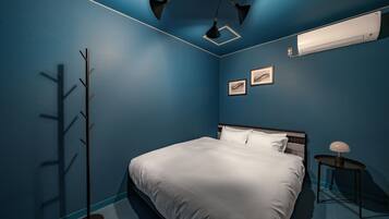 Apartment | Desk, iron/ironing board, free WiFi