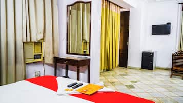 Deluxe Double Room, Balcony | Desk, free WiFi