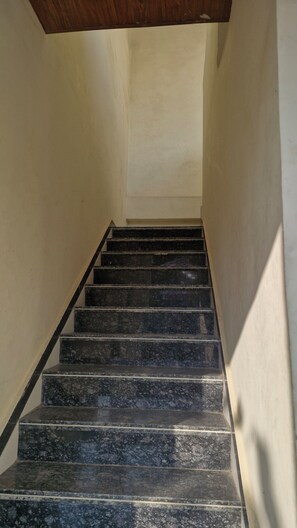 Interior - Shriram Mantra Sadhana Peeth Aashram (Ujjain)