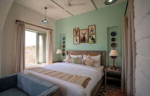 Villa Room with Private Pool | In-room safe, desk, laptop workspace, free WiFi - Kadamb Bagh (Rajgarh)