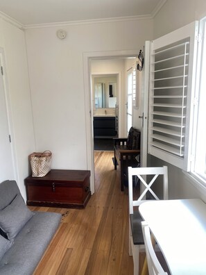 Interior - Petite Studio in Seaside Devonport | Auckland (Auckland)