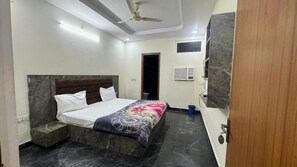 Free WiFi - Meera residency vrindavan (Vrindavan)