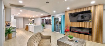 Brilliant 4-bedroom house with pool and games