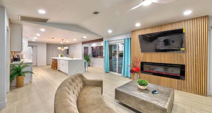 Brilliant 4-bedroom house with pool and games