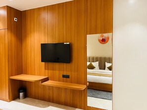 Free WiFi - HOTEL SHREE JEE (Chitrakoot)