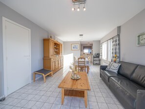 TV - Bright apartment with 2 bedrooms and garage (Middelkerke)