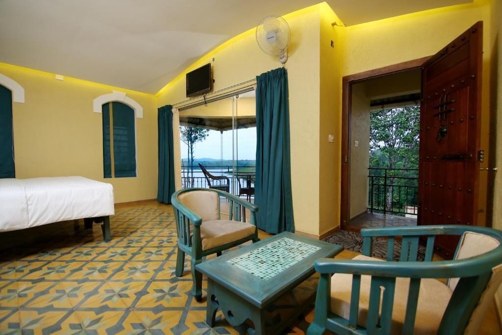 Superior Double or Twin Room | Iron/ironing board, free WiFi, wheelchair access