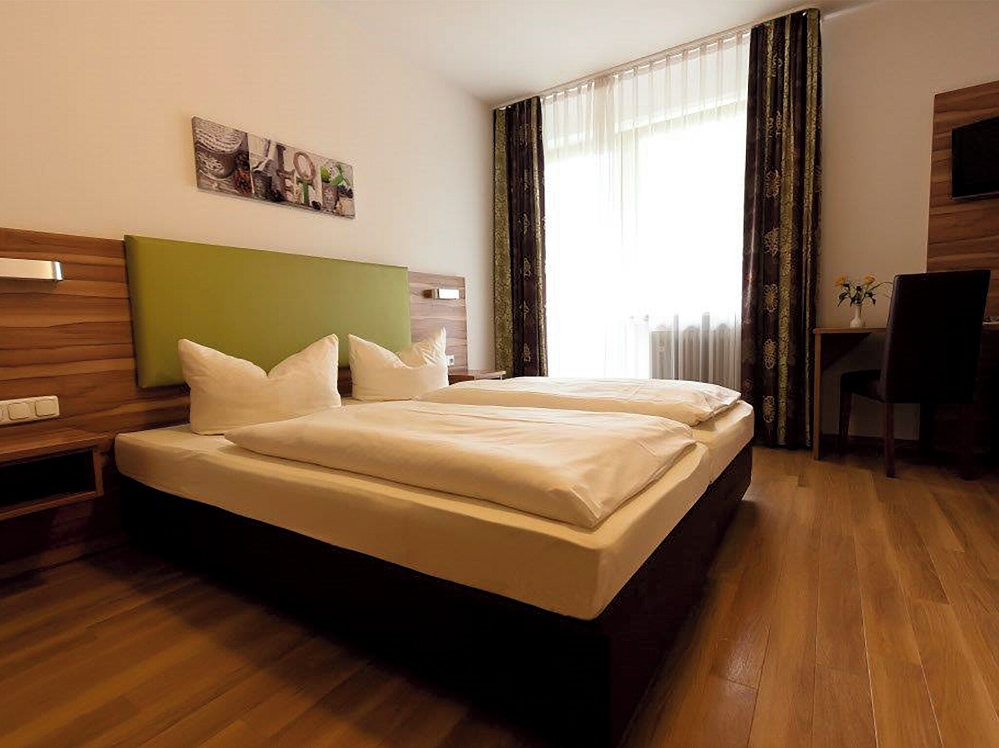 1 bedroom, internet, bed sheets