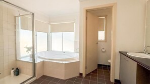 Casa, vistas al jardín | Baño