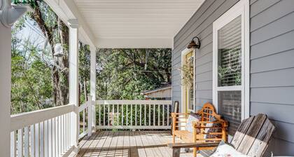 1 Mi to FSU: Group-Friendly Midtown Getaway!