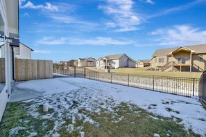 Property grounds - Elegant 4Bed/3Baths Corporate Home with EV Charger for Travelling Professionals (Wichita)