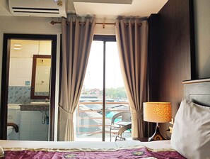 Superior Twin Room | Free WiFi, bed sheets - The Pier Lanta Eco Friendly Hotel (Saladan)