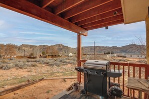 Property grounds - Adventure Base 3 Near Lake Powell - Dog Friendly (Big Water)