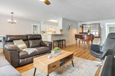 Rice Lake Escape w/ Private Dock: 1 Mi to Main St