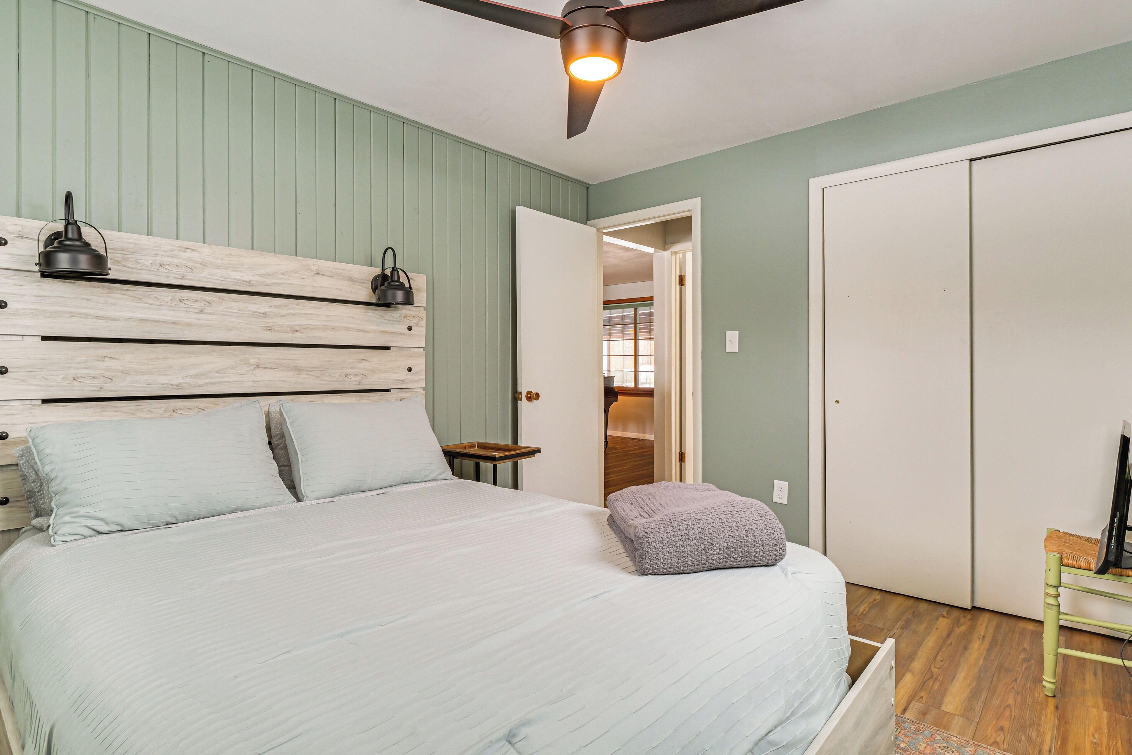 3 多间卧室、上网接入、床单