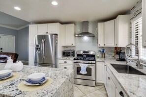 Fridge, microwave, stovetop, coffee/tea maker - Private Pool, Patio! Modern North Las Vegas Escape (Las Vegas)