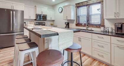 Amish Country Escape: Decatur Family Farmhouse