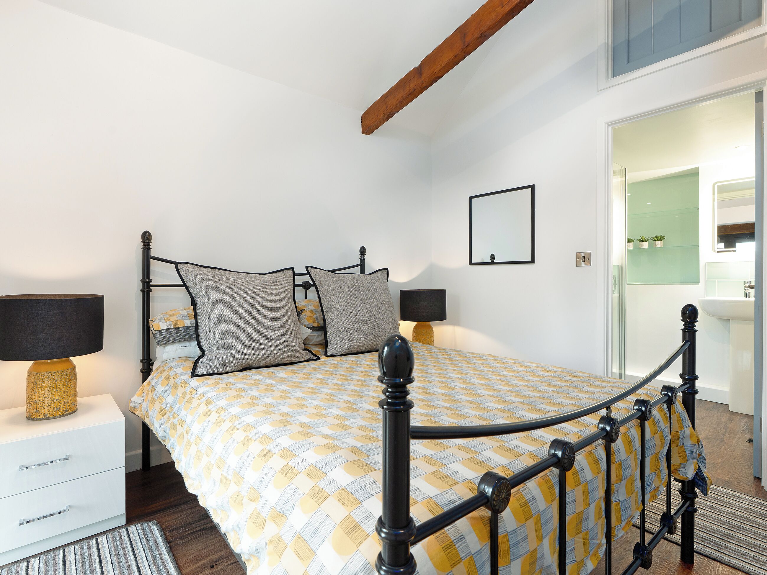 2 bedrooms, free WiFi