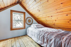 2 bedrooms, bed sheets