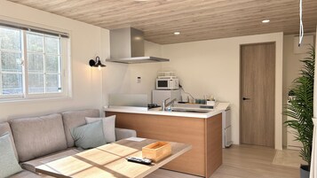 Sable (Up to 4 Guests, Recommended for 2): Fully Equipped with Fire Pit & BBQ Grill, Non smoking | Individually decorated, individually furnished, free WiFi, bed sheets