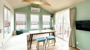 Iris (Up to 5 Guests): Equipped with a Fire Pit & BBQ Grill, Non smoking | Individually decorated, individually furnished, free WiFi, bed sheets - Solana Kisarazu (Kisarazu)