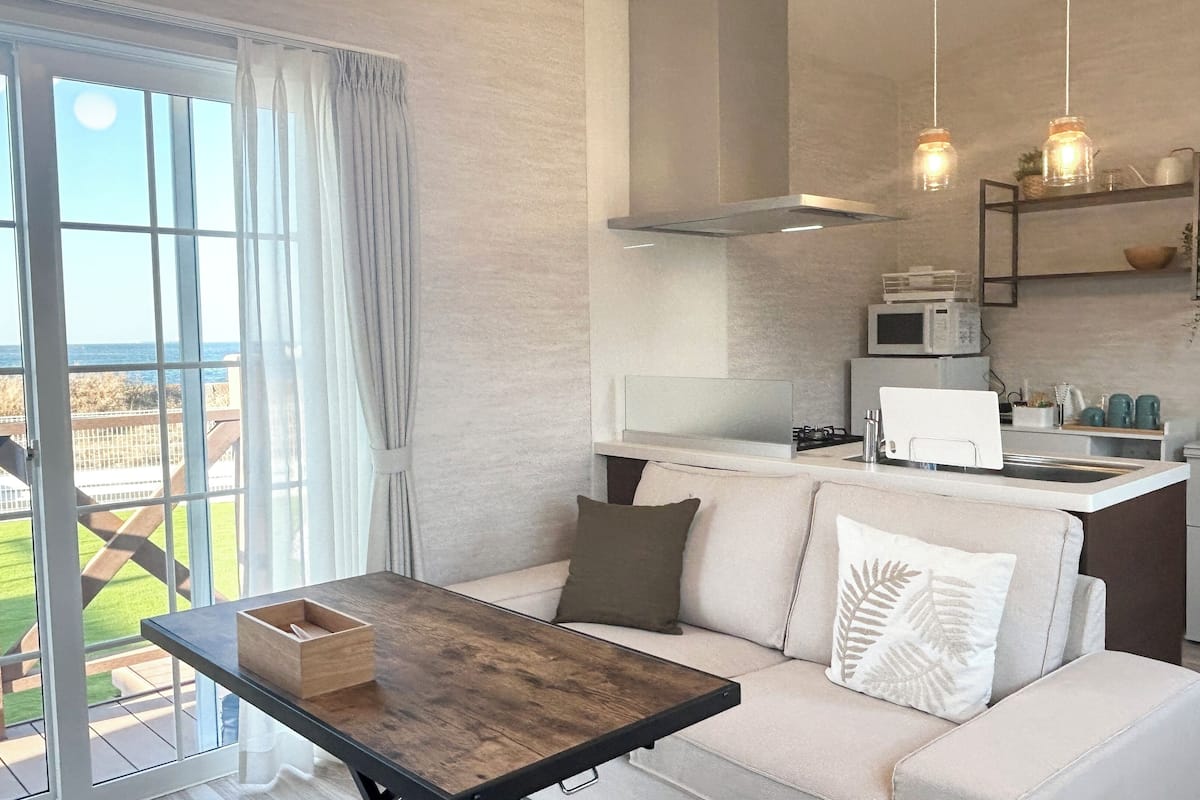 Phòng Royal, không hút thuốc, phòng tắm hơi (Upto5Guests,Jet Bath,FirePit&BBQGrill) | Truy cập Internet không dây miễn phí, trang trí khác biệt 